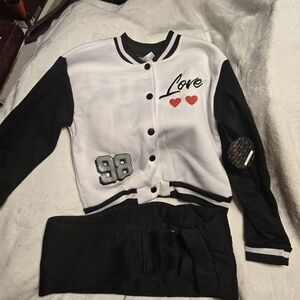 Black and White Love Jacket With Sweat Pants Girls Size 7/8   2 Piece